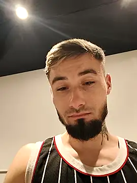 Negrila25 live sex cam