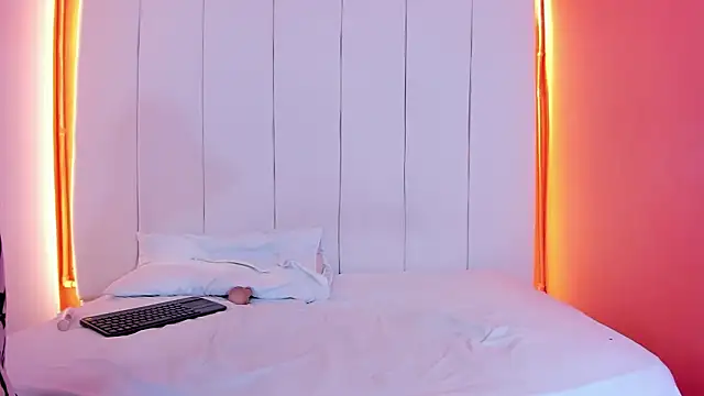 Sunny_OS live sex cam