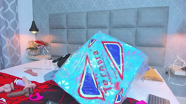 emilyy_r's cam snapshot