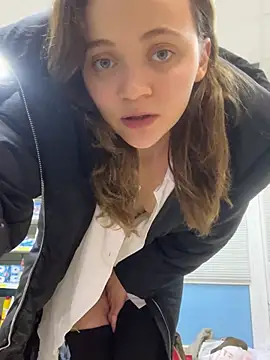 TheYourL live sex cam