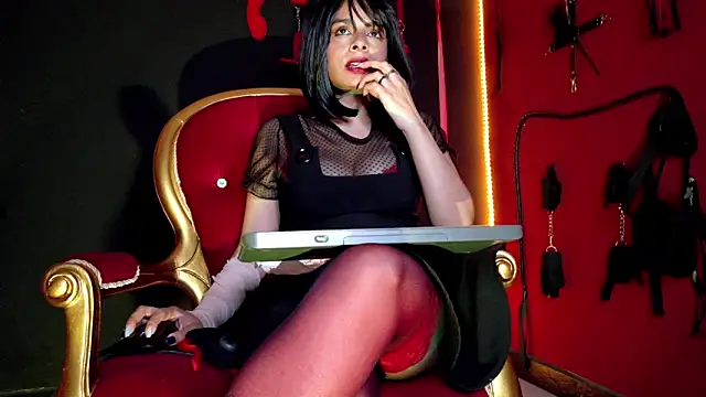 amy-mistress's cam snapshot