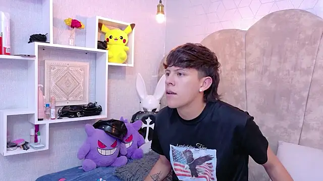 LilithAndLucifer69's cam snapshot