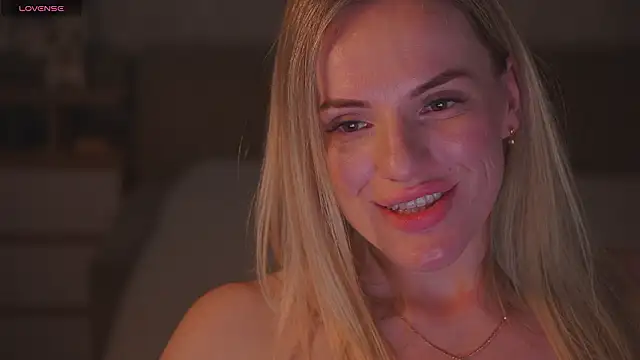 Vanille_Mystery's cam snapshot