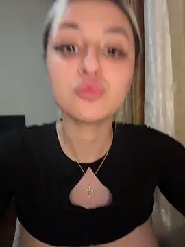 Kylie_One's cam snapshot