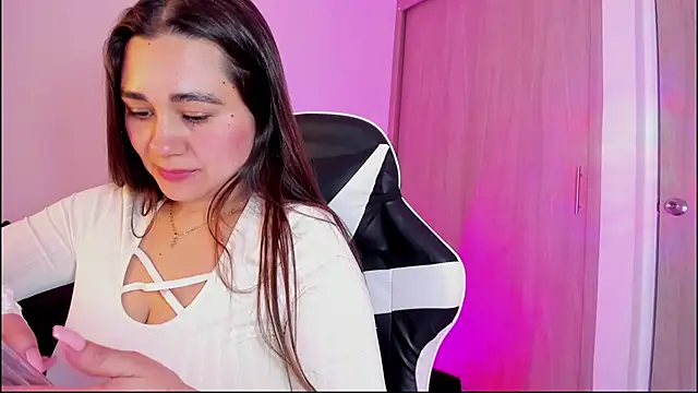 saray_mendozaa's cam snapshot