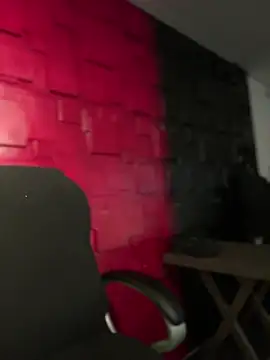 Emily-teen's cam snapshot