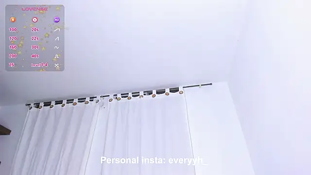 Sweet_poetryy live sex cam