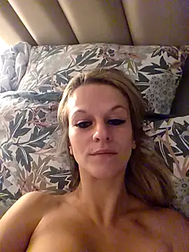 kiwi-orchidee-x's cam snapshot