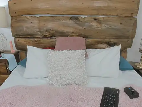 Vunnie_honeie's cam snapshot