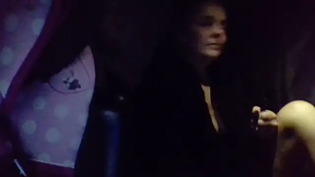 scrummymummy2's cam snapshot