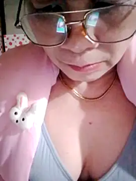 small-house123 live sex cam