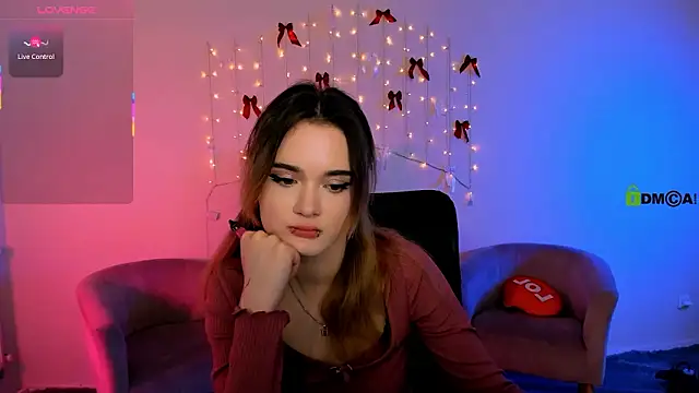 liana_kisses's cam snapshot