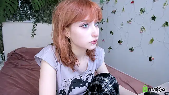 ElizaNik_'s cam snapshot