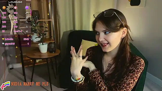 Dilara_xBaby's cam snapshot