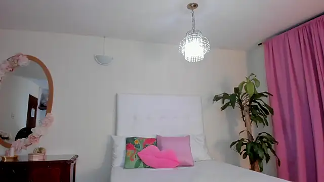 liaa_moretti_'s cam snapshot