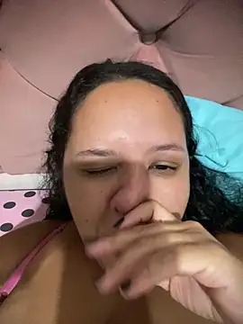 Bigostosa live sex cam