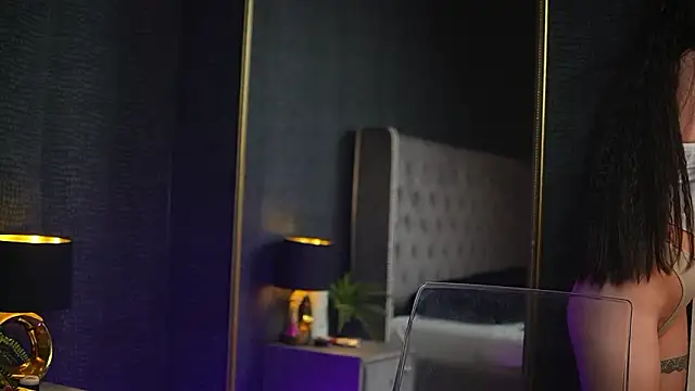 GiaEasyIce's cam snapshot