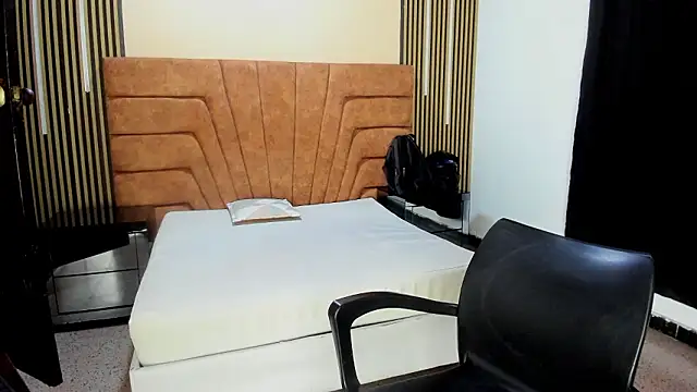 MATHY_ROBERT live sex cam