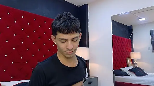 Logan_Woods's cam snapshot