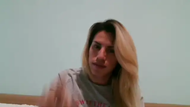 ESTRELLABERECHUCKY live sex cam