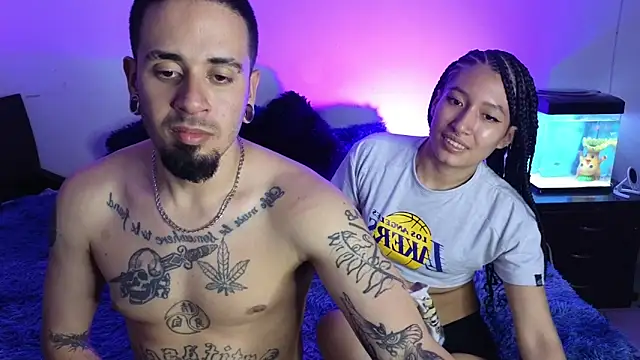 tony_and_sophia's cam snapshot