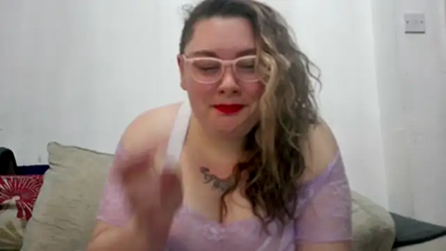 Bustycurves's cam snapshot