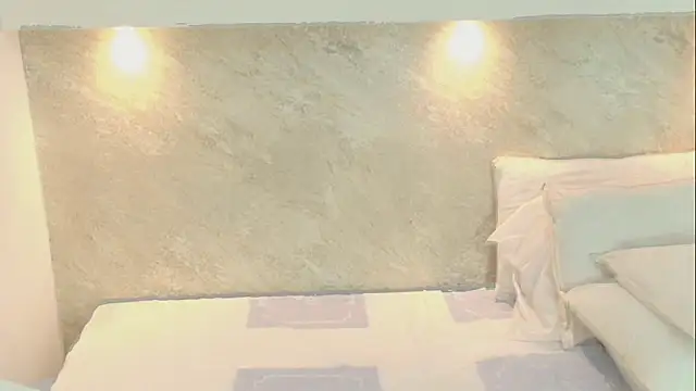 Emmy_lander1's cam snapshot