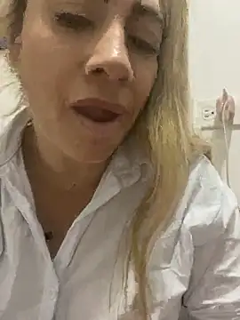 viktoria_davis_'s cam snapshot