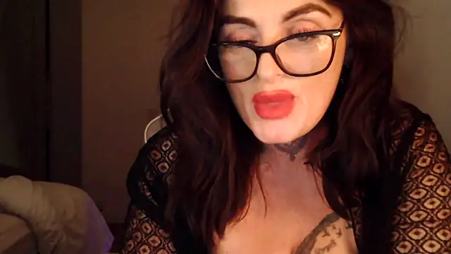 MommyScarletEire's cam snapshot