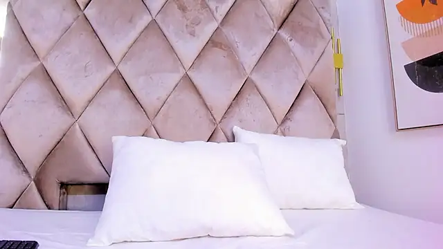 Violettaevans_'s cam snapshot