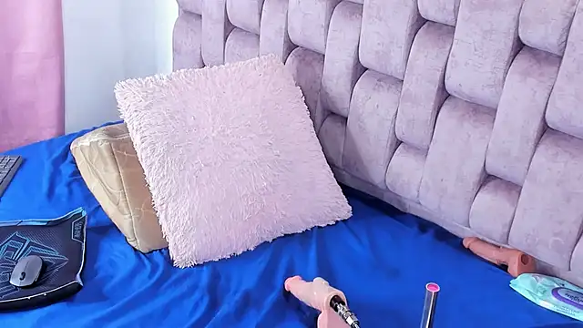 Alexa-Hunter's cam snapshot