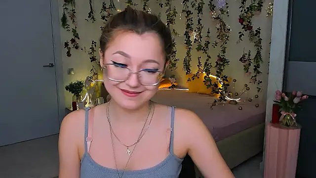 SereneFlame live sex cam