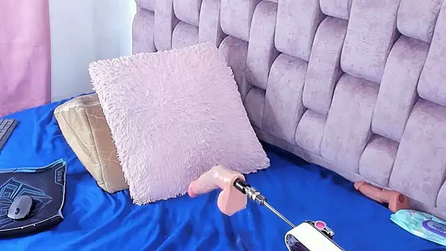 Alexa-Hunter's cam snapshot