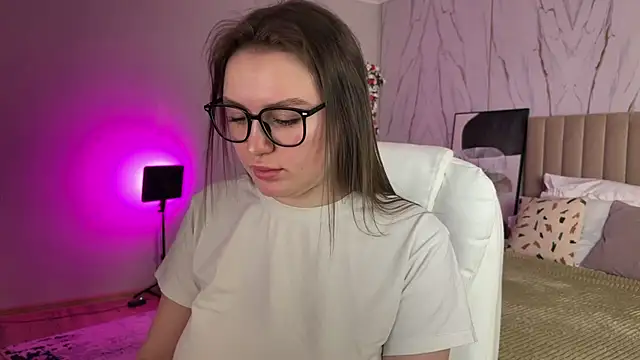 MoonlightLovee's cam snapshot