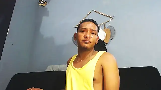 Grandeygruesa1 live sex cam