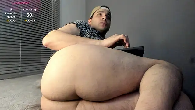 Latin_boy_surprisee live sex cam