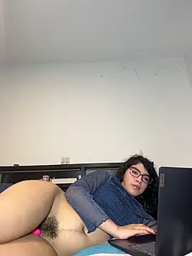 dani_bela's cam snapshot