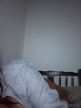 Velmoramoon11 live sex cam