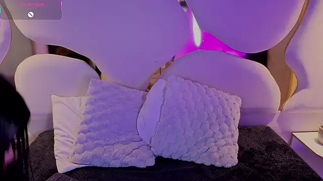 IssaJones_ live sex cam