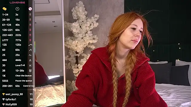 Lisafoxy_'s cam snapshot