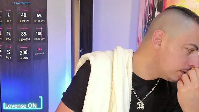 scotty_musicc live sex cam