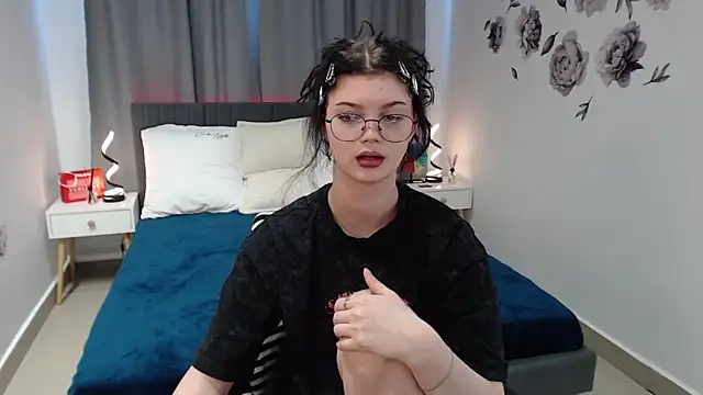 MileyRood live sex cam