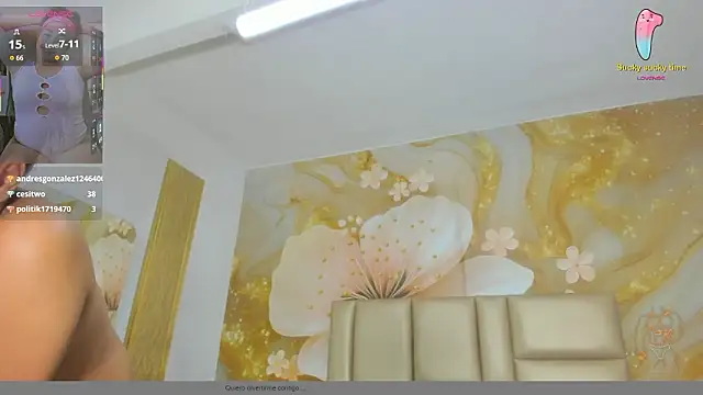 NahomiWalker_'s cam snapshot