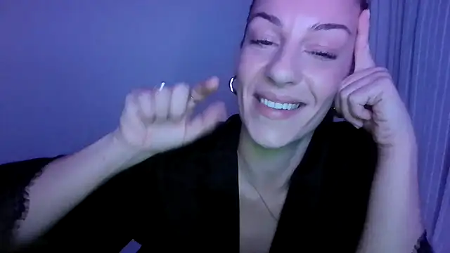 Edenfox-'s cam snapshot