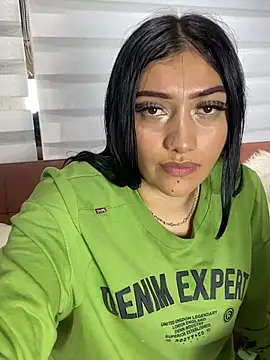 Georgia_Pink's cam snapshot