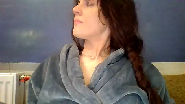 AliceTailor's cam snapshot