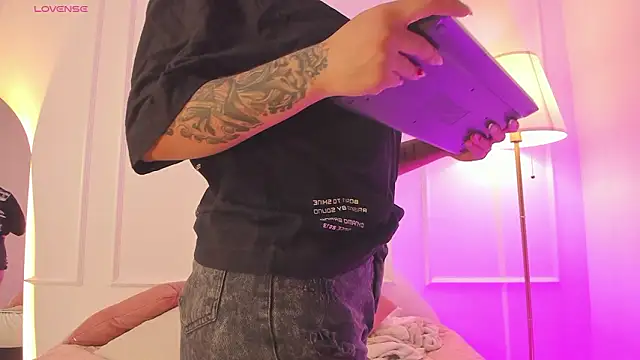 angelica_cross_'s cam snapshot