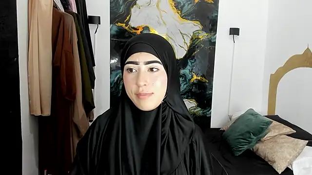 chaymae_nah_'s cam snapshot