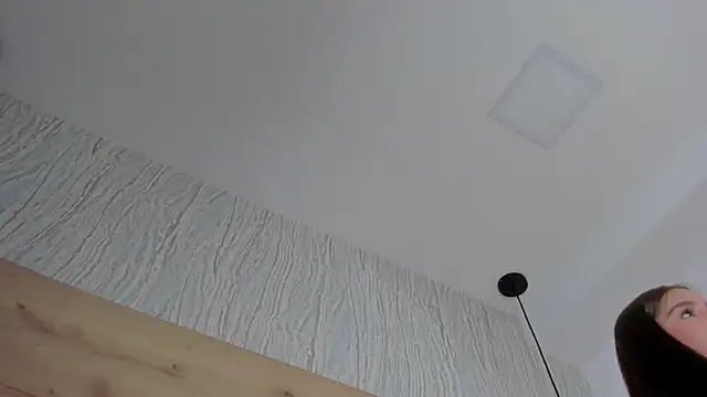 bella_lovers_'s cam snapshot