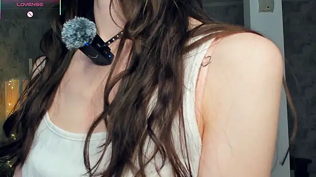 ReneeLippeatt's cam snapshot